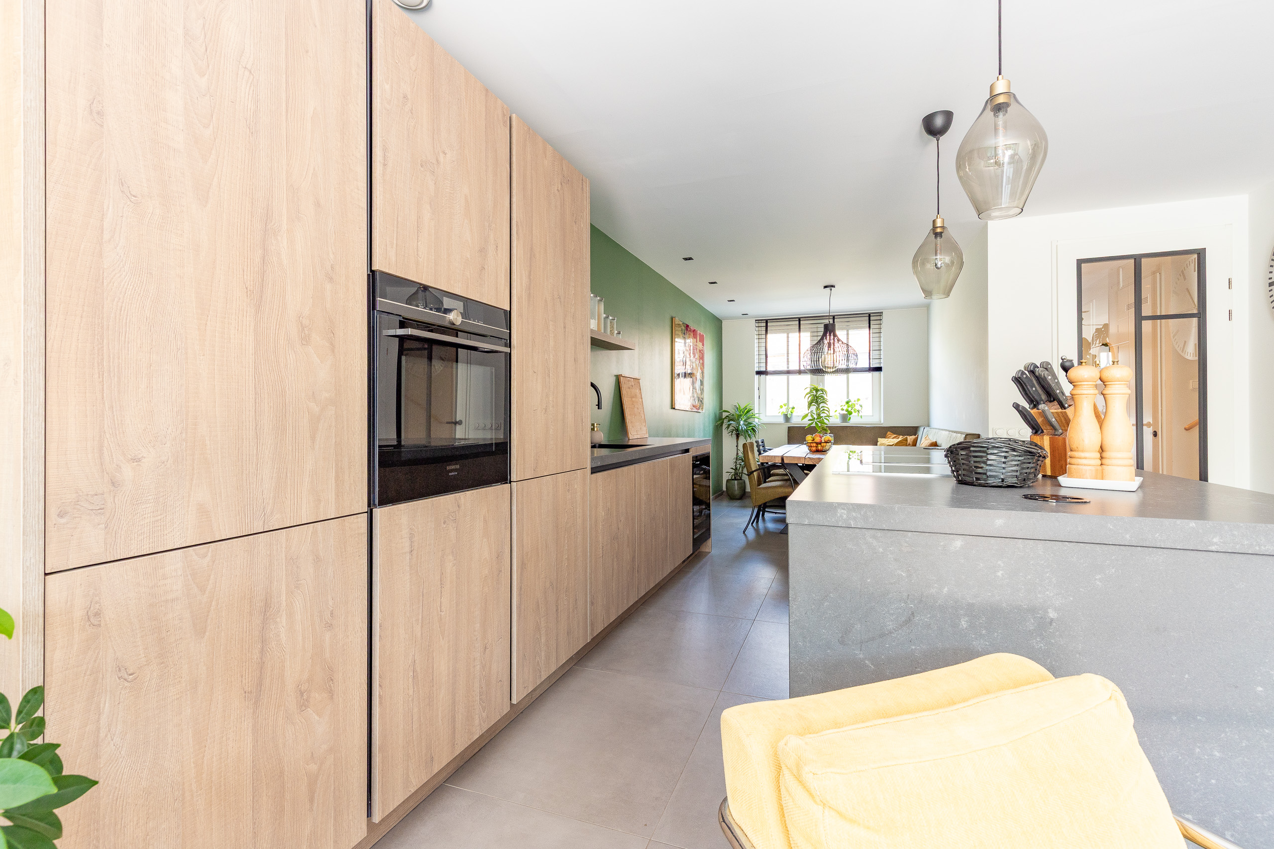 Thomas Morelaan 98 , 2135 WC Hoofddorp 12
